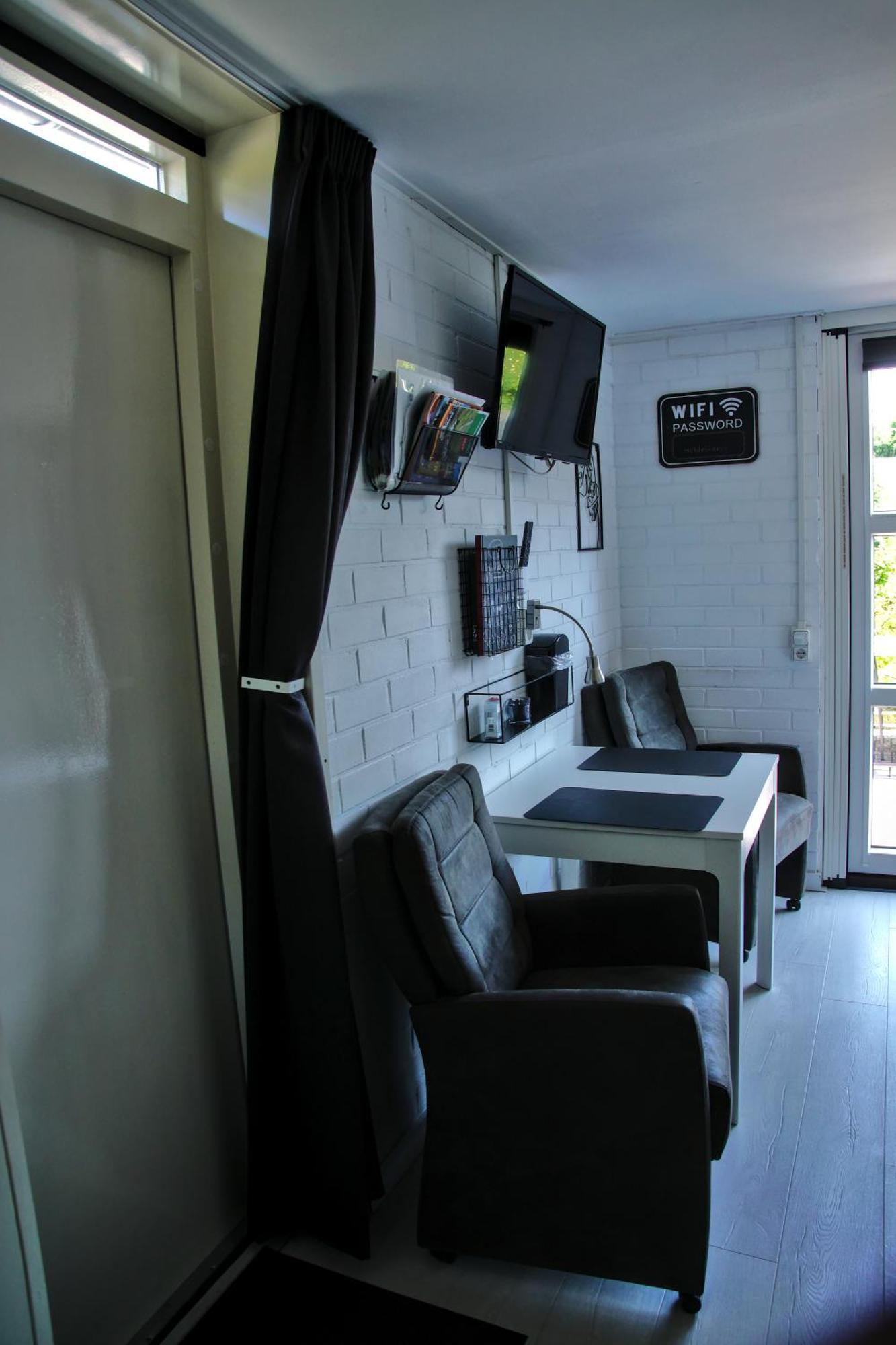 Emmen Bed And Breakfast エクステリア 写真